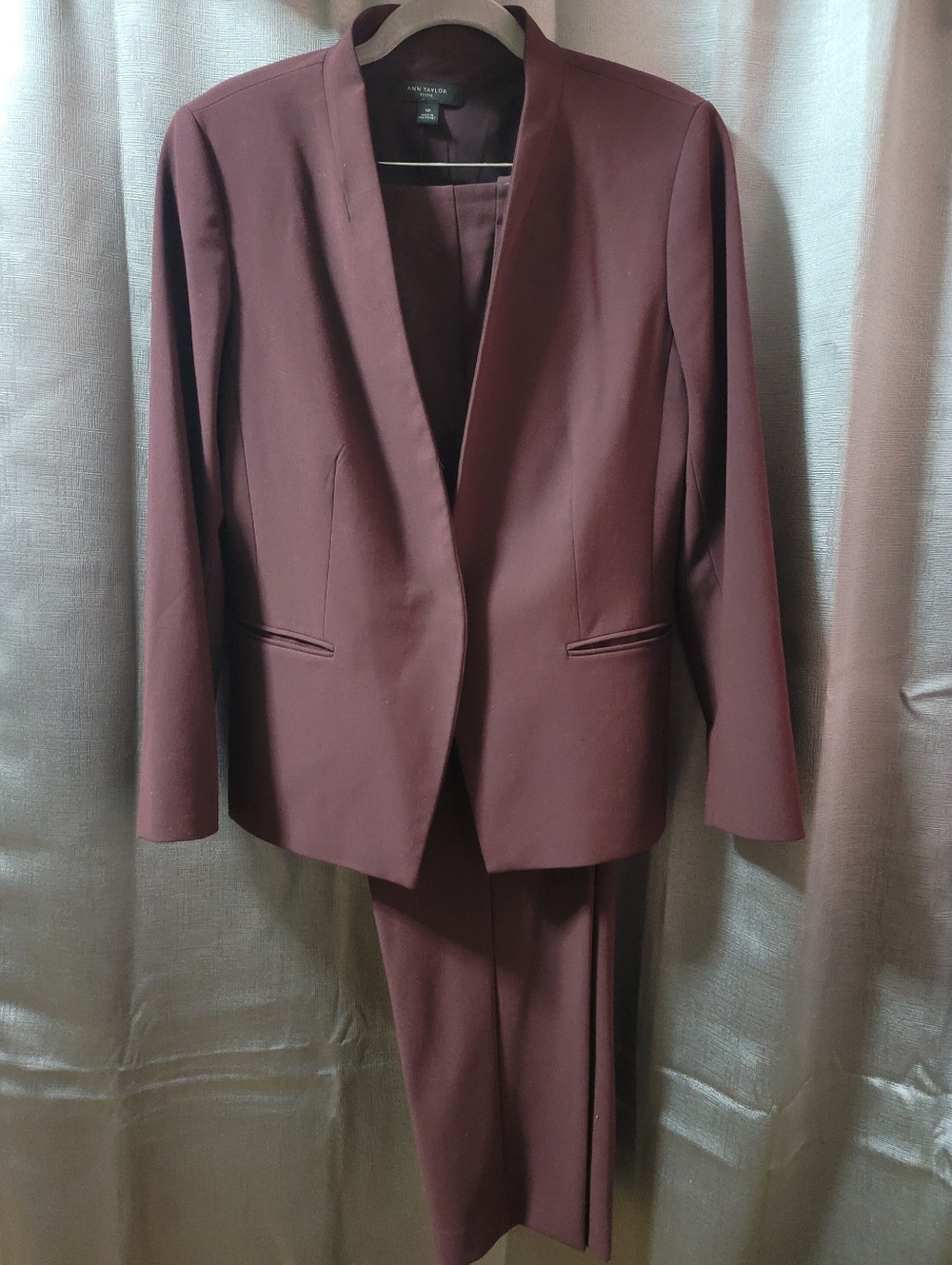 Ann Taylor Petite two-piece pant suit, deep burgundy color 12p